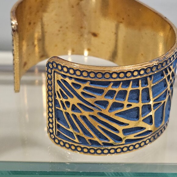Metropolitan Museum of Art MMA Pine Needle Cuff Bracelet Blue Enamel Gold Tone - Picture 7 of 12